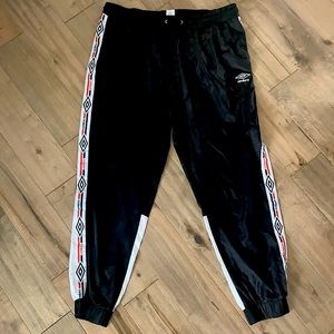 Black jogger windbreaker pants